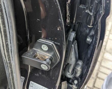 Черный БМВ 5 Серия, объемом двигателя 3.5 л и пробегом 267 тыс. км за 4000 $, фото 11 на Automoto.ua