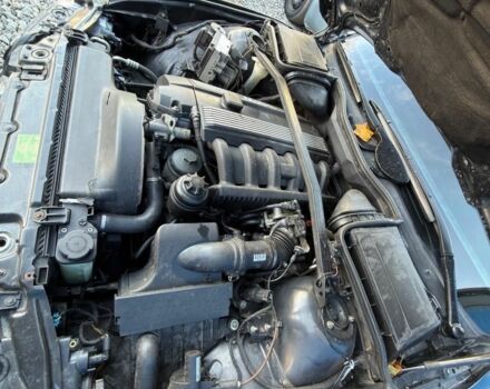 Черный БМВ 5 Серия, объемом двигателя 2.5 л и пробегом 300 тыс. км за 2900 $, фото 20 на Automoto.ua