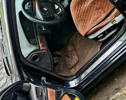 Черный БМВ 5 Серия, объемом двигателя 2.8 л и пробегом 0 тыс. км за 4500 $, фото 3 на Automoto.ua