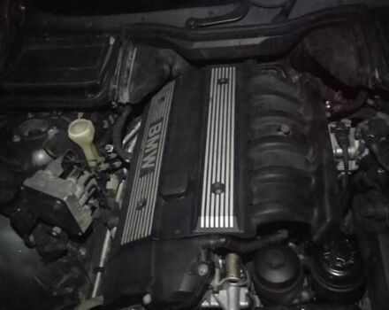 Черный БМВ 5 Серия, объемом двигателя 2 л и пробегом 222 тыс. км за 2800 $, фото 5 на Automoto.ua