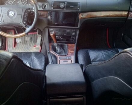 Чорний БМВ 5 Серія, об'ємом двигуна 2 л та пробігом 333 тис. км за 4400 $, фото 7 на Automoto.ua