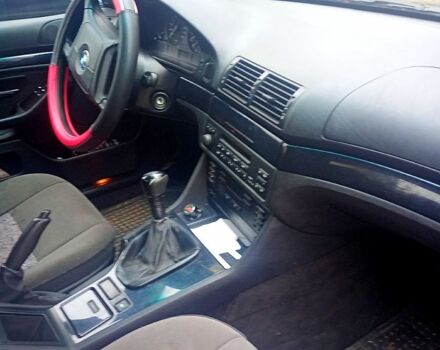 Черный БМВ 5 Серия, объемом двигателя 2 л и пробегом 294 тыс. км за 2700 $, фото 1 на Automoto.ua