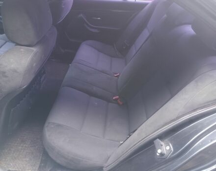 Черный БМВ 5 Серия, объемом двигателя 2 л и пробегом 496 тыс. км за 3200 $, фото 5 на Automoto.ua