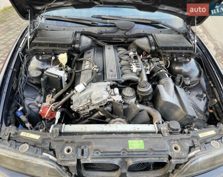 Черный БМВ 5 Серия, объемом двигателя 2.8 л и пробегом 282 тыс. км за 5500 $, фото 12 на Automoto.ua