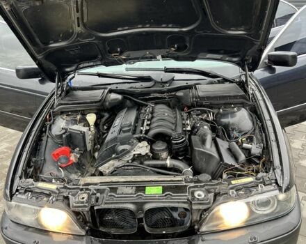 Чорний БМВ 5 Серія, об'ємом двигуна 2 л та пробігом 400 тис. км за 2700 $, фото 7 на Automoto.ua