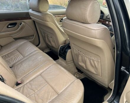 Черный БМВ 5 Серия, объемом двигателя 2.5 л и пробегом 300 тыс. км за 3350 $, фото 4 на Automoto.ua