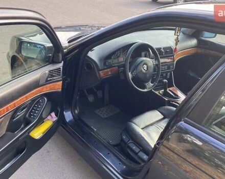 Черный БМВ 5 Серия, объемом двигателя 2.8 л и пробегом 465 тыс. км за 4500 $, фото 6 на Automoto.ua