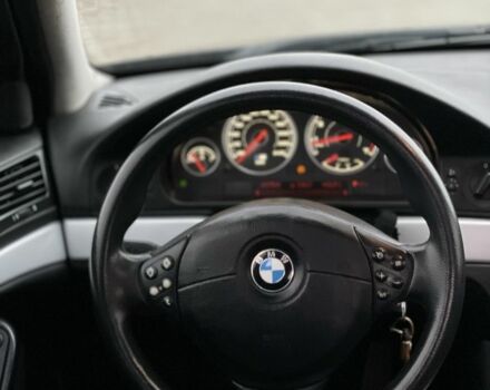 Черный БМВ 5 Серия, объемом двигателя 2.8 л и пробегом 150 тыс. км за 5600 $, фото 18 на Automoto.ua