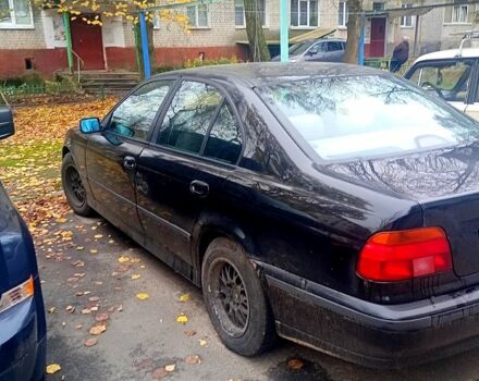 Черный БМВ 5 Серия, объемом двигателя 2 л и пробегом 294 тыс. км за 2700 $, фото 5 на Automoto.ua