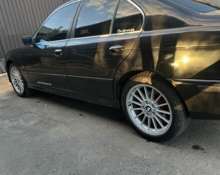 Черный БМВ 5 Серия, объемом двигателя 2 л и пробегом 294 тыс. км за 4500 $, фото 5 на Automoto.ua