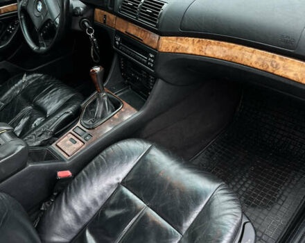 Черный БМВ 5 Серия, объемом двигателя 2.5 л и пробегом 515 тыс. км за 3000 $, фото 7 на Automoto.ua