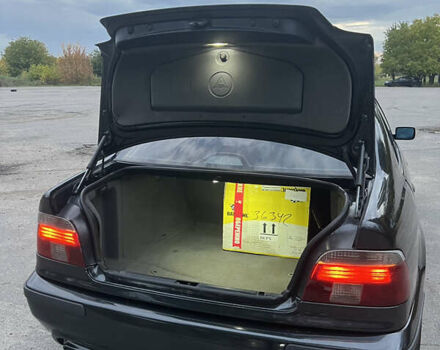 Черный БМВ 5 Серия, объемом двигателя 2.79 л и пробегом 387 тыс. км за 7000 $, фото 10 на Automoto.ua