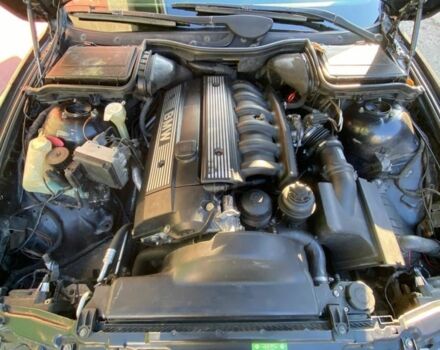 Черный БМВ 5 Серия, объемом двигателя 2.8 л и пробегом 150 тыс. км за 5600 $, фото 23 на Automoto.ua