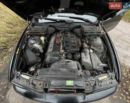 Черный БМВ 5 Серия, объемом двигателя 2 л и пробегом 339 тыс. км за 3500 $, фото 1 на Automoto.ua