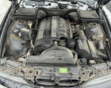 Чорний БМВ 5 Серія, об'ємом двигуна 2.8 л та пробігом 321 тис. км за 2500 $, фото 13 на Automoto.ua