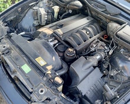 Чорний БМВ 5 Серія, об'ємом двигуна 2 л та пробігом 333 тис. км за 4400 $, фото 2 на Automoto.ua