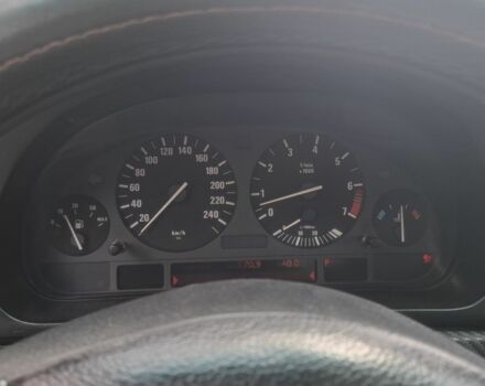 Чорний БМВ 5 Серія, об'ємом двигуна 2.8 л та пробігом 400 тис. км за 3250 $, фото 5 на Automoto.ua