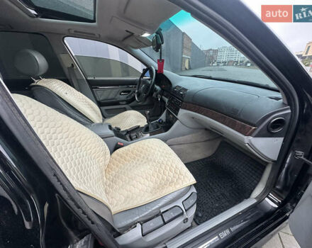 Черный БМВ 5 Серия, объемом двигателя 2.5 л и пробегом 460 тыс. км за 4800 $, фото 17 на Automoto.ua