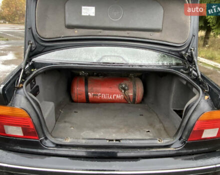 Черный БМВ 5 Серия, объемом двигателя 2.79 л и пробегом 300 тыс. км за 4400 $, фото 39 на Automoto.ua