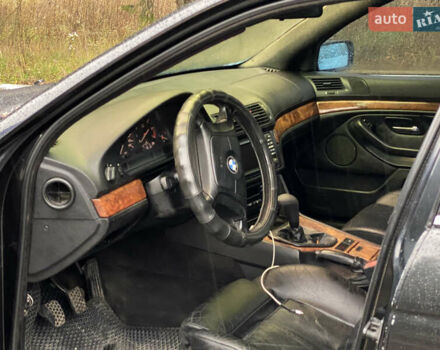 Черный БМВ 5 Серия, объемом двигателя 2.79 л и пробегом 300 тыс. км за 4400 $, фото 21 на Automoto.ua