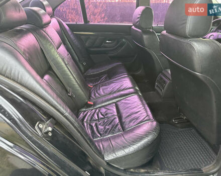 Чорний БМВ 5 Серія, об'ємом двигуна 2 л та пробігом 370 тис. км за 3000 $, фото 27 на Automoto.ua