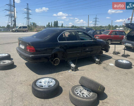 Чорний БМВ 5 Серія, об'ємом двигуна 2 л та пробігом 300 тис. км за 3800 $, фото 15 на Automoto.ua
