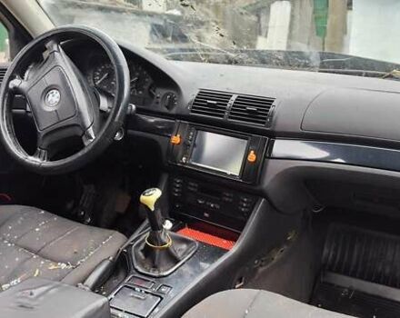 Черный БМВ 5 Серия, объемом двигателя 1.99 л и пробегом 260 тыс. км за 2100 $, фото 4 на Automoto.ua