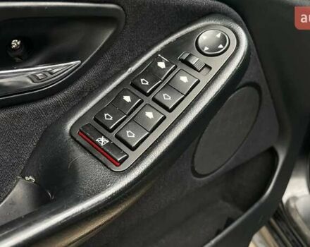 Чорний БМВ 5 Серія, об'ємом двигуна 2.5 л та пробігом 301 тис. км за 3999 $, фото 13 на Automoto.ua