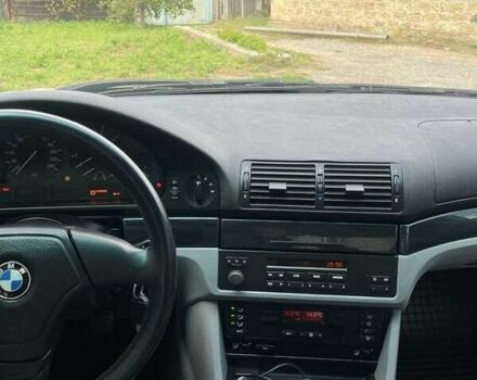 Черный БМВ 5 Серия, объемом двигателя 2.5 л и пробегом 306 тыс. км за 4500 $, фото 6 на Automoto.ua