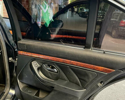 Чорний БМВ 5 Серія, об'ємом двигуна 3.5 л та пробігом 550 тис. км за 4400 $, фото 20 на Automoto.ua