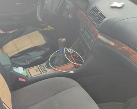 Черный БМВ 5 Серия, объемом двигателя 0 л и пробегом 350 тыс. км за 2500 $, фото 3 на Automoto.ua