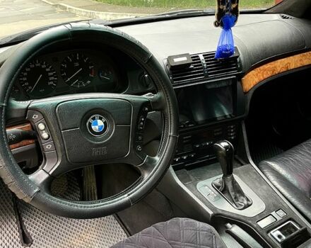 Черный БМВ 5 Серия, объемом двигателя 2.8 л и пробегом 477 тыс. км за 3950 $, фото 6 на Automoto.ua