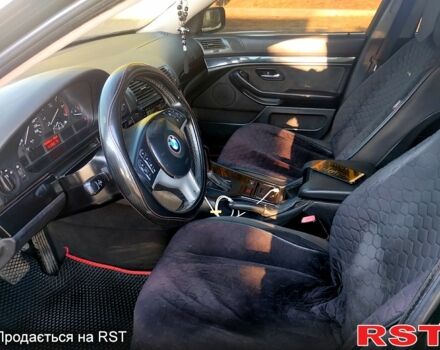 Чорний БМВ 5 Серія, об'ємом двигуна 2 л та пробігом 392 тис. км за 5000 $, фото 1 на Automoto.ua