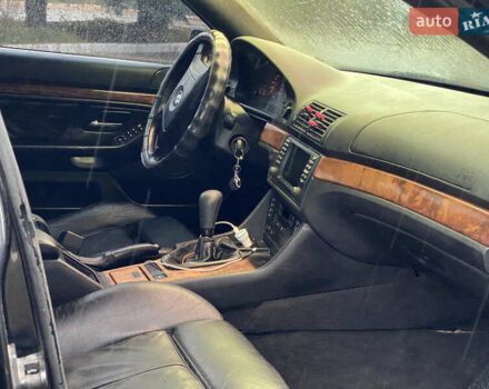 Черный БМВ 5 Серия, объемом двигателя 2.79 л и пробегом 300 тыс. км за 4400 $, фото 29 на Automoto.ua