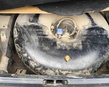 Черный БМВ 5 Серия, объемом двигателя 1.99 л и пробегом 260 тыс. км за 2100 $, фото 5 на Automoto.ua