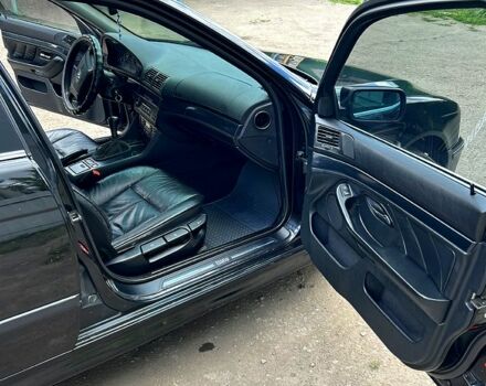 Черный БМВ 5 Серия, объемом двигателя 2.8 л и пробегом 330 тыс. км за 4200 $, фото 7 на Automoto.ua