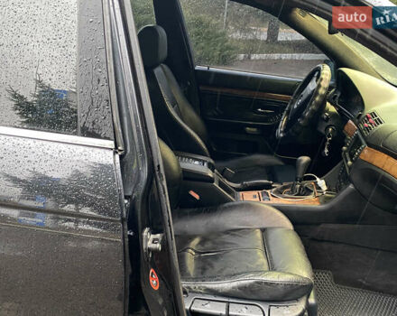 Черный БМВ 5 Серия, объемом двигателя 2.79 л и пробегом 300 тыс. км за 4400 $, фото 30 на Automoto.ua