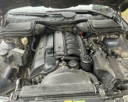 Чорний БМВ 5 Серія, об'ємом двигуна 2.5 л та пробігом 288 тис. км за 4600 $, фото 2 на Automoto.ua