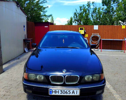 Черный БМВ 5 Серия, объемом двигателя 2 л и пробегом 500 тыс. км за 4100 $, фото 1 на Automoto.ua