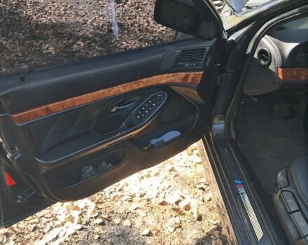 Чорний БМВ 5 Серія, об'ємом двигуна 2.8 л та пробігом 400 тис. км за 5800 $, фото 6 на Automoto.ua