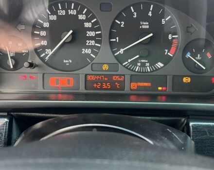 Черный БМВ 5 Серия, объемом двигателя 2.5 л и пробегом 306 тыс. км за 4500 $, фото 6 на Automoto.ua