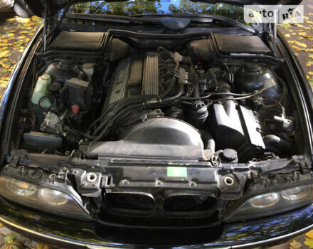 Черный БМВ 5 Серия, объемом двигателя 2 л и пробегом 470 тыс. км за 4500 $, фото 2 на Automoto.ua