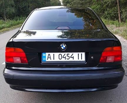 Черный БМВ 5 Серия, объемом двигателя 2.5 л и пробегом 300 тыс. км за 4800 $, фото 2 на Automoto.ua