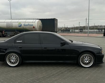 Черный БМВ 5 Серия, объемом двигателя 4.4 л и пробегом 350 тыс. км за 9000 $, фото 5 на Automoto.ua