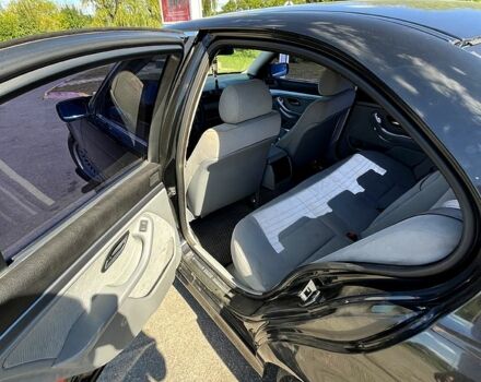 Черный БМВ 5 Серия, объемом двигателя 2 л и пробегом 299 тыс. км за 4300 $, фото 3 на Automoto.ua