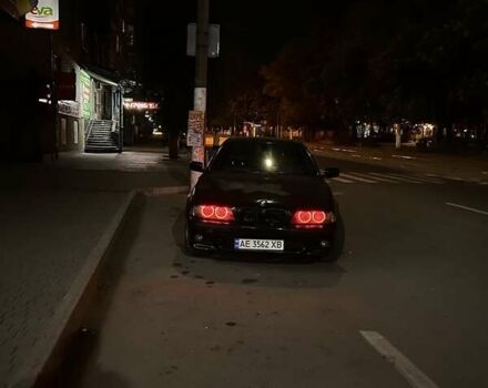 Черный БМВ 5 Серия, объемом двигателя 3.5 л и пробегом 1000 тыс. км за 2700 $, фото 7 на Automoto.ua