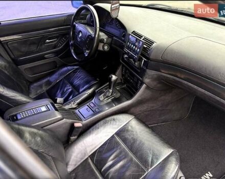 Чорний БМВ 5 Серія, об'ємом двигуна 2 л та пробігом 375 тис. км за 4300 $, фото 12 на Automoto.ua