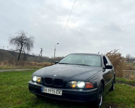 Чорний БМВ 5 Серія, об'ємом двигуна 2 л та пробігом 300 тис. км за 3200 $, фото 1 на Automoto.ua