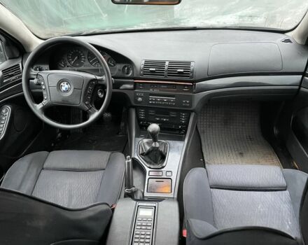 Чорний БМВ 5 Серія, об'ємом двигуна 2.5 л та пробігом 386 тис. км за 1500 $, фото 6 на Automoto.ua