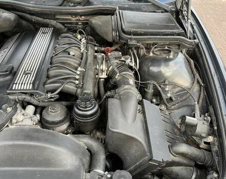 Чорний БМВ 5 Серія, об'ємом двигуна 2.5 л та пробігом 300 тис. км за 5000 $, фото 15 на Automoto.ua